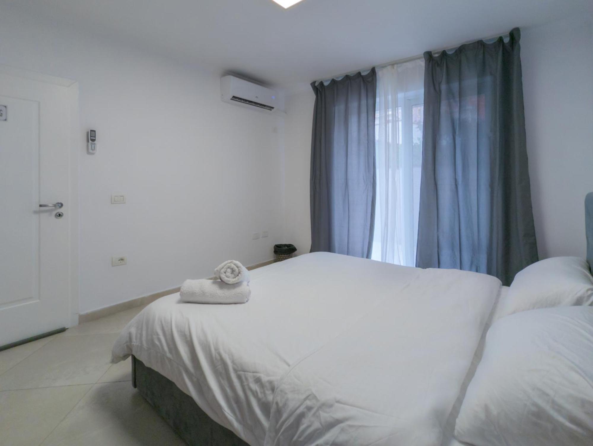 Center Luxury Rooms Tiranë Eksteriør bilde